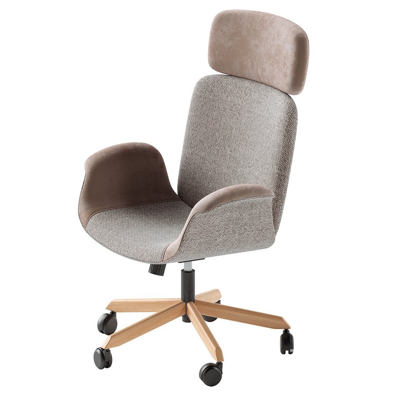 Amanda Chair President Image 3