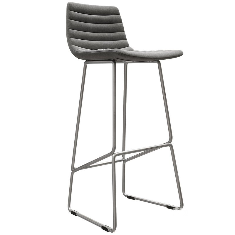 Heel Stool Chair Image 5