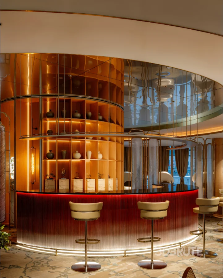 hotel lobby Image 3